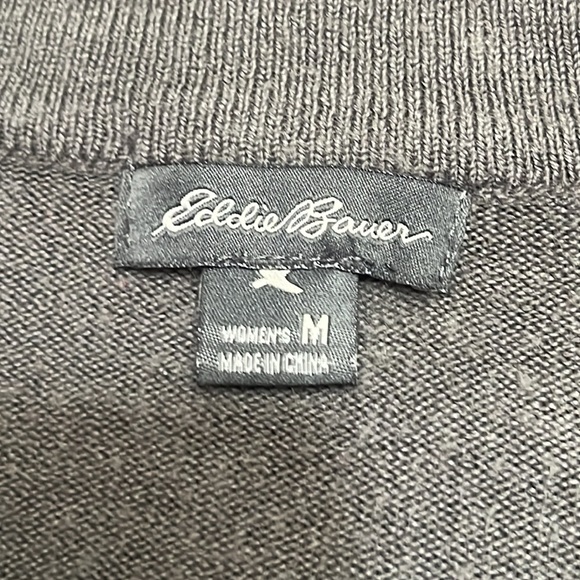 Eddie Bauer Gray Button Down Cardigan Flower Applique Sz M GUC - Picture 4 of 11